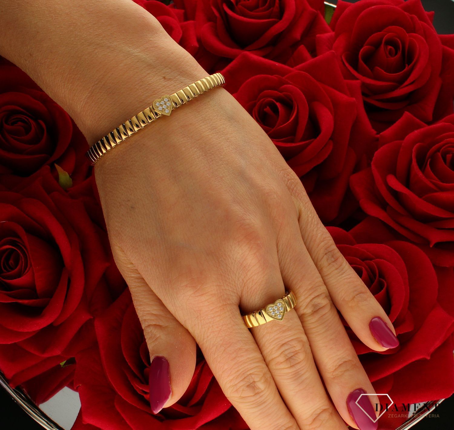 Pierścionek Nomination Serce z cyrkonią 046004 004as.jpg